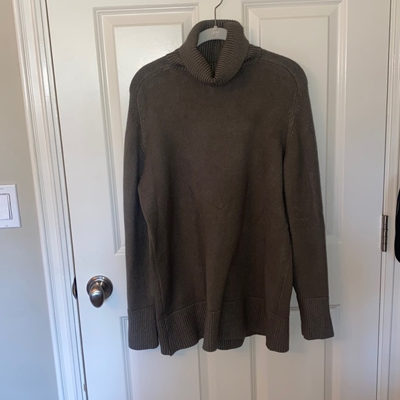 Never worn turtle neck! - Picture 1 of 2